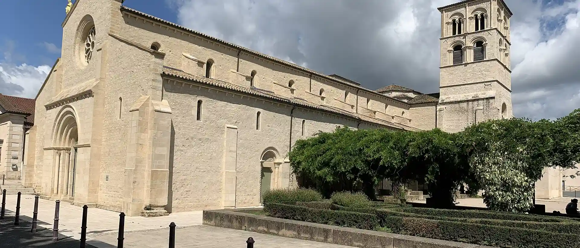 Abbatiale de l'Assomption, Belleville-en-Beaujolais