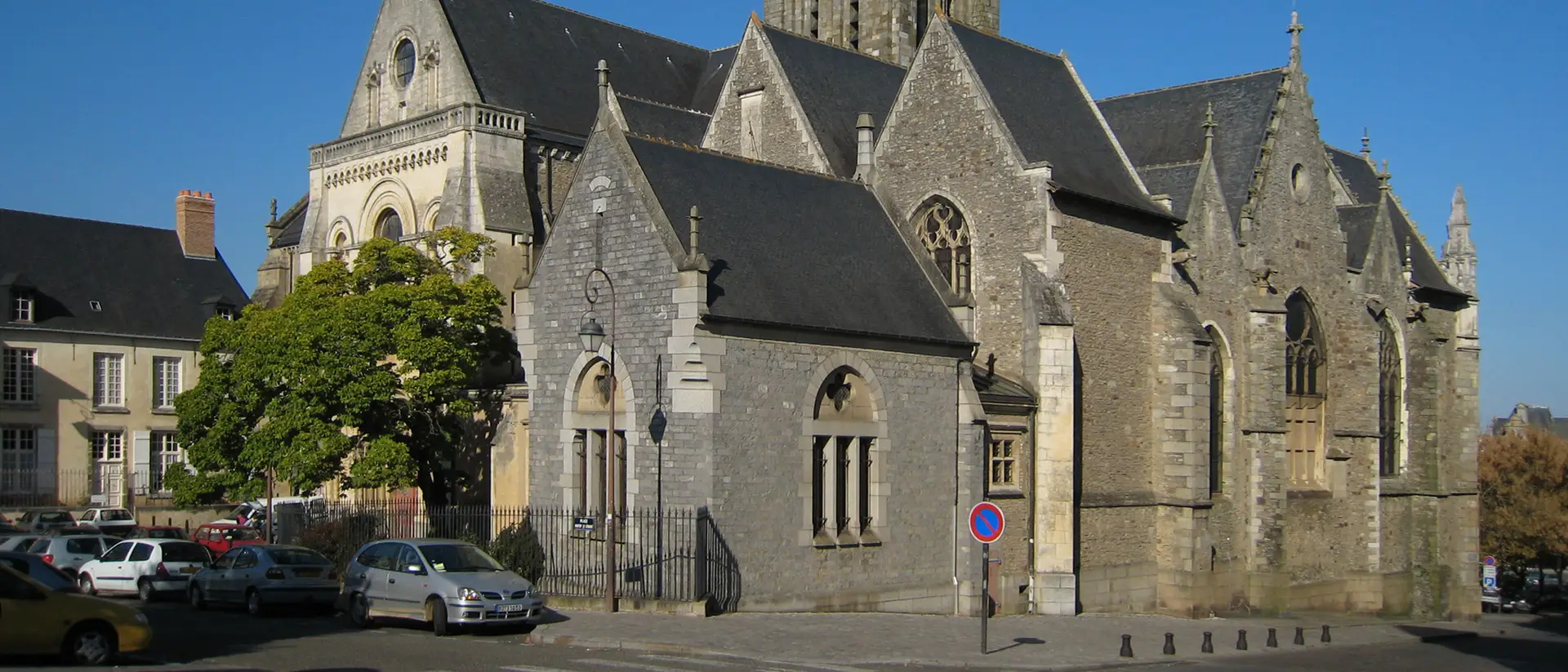 Cathédrale de la Trinité, Laval