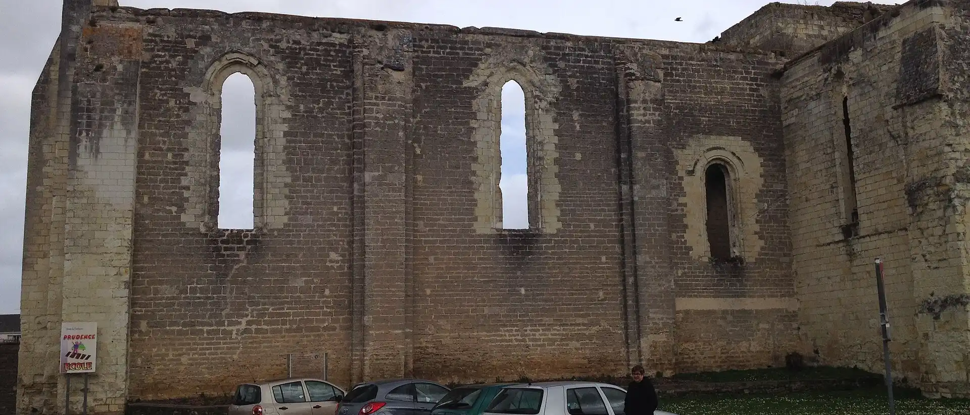 Église Saint-Denis (ruines), Doué-en-Anjou