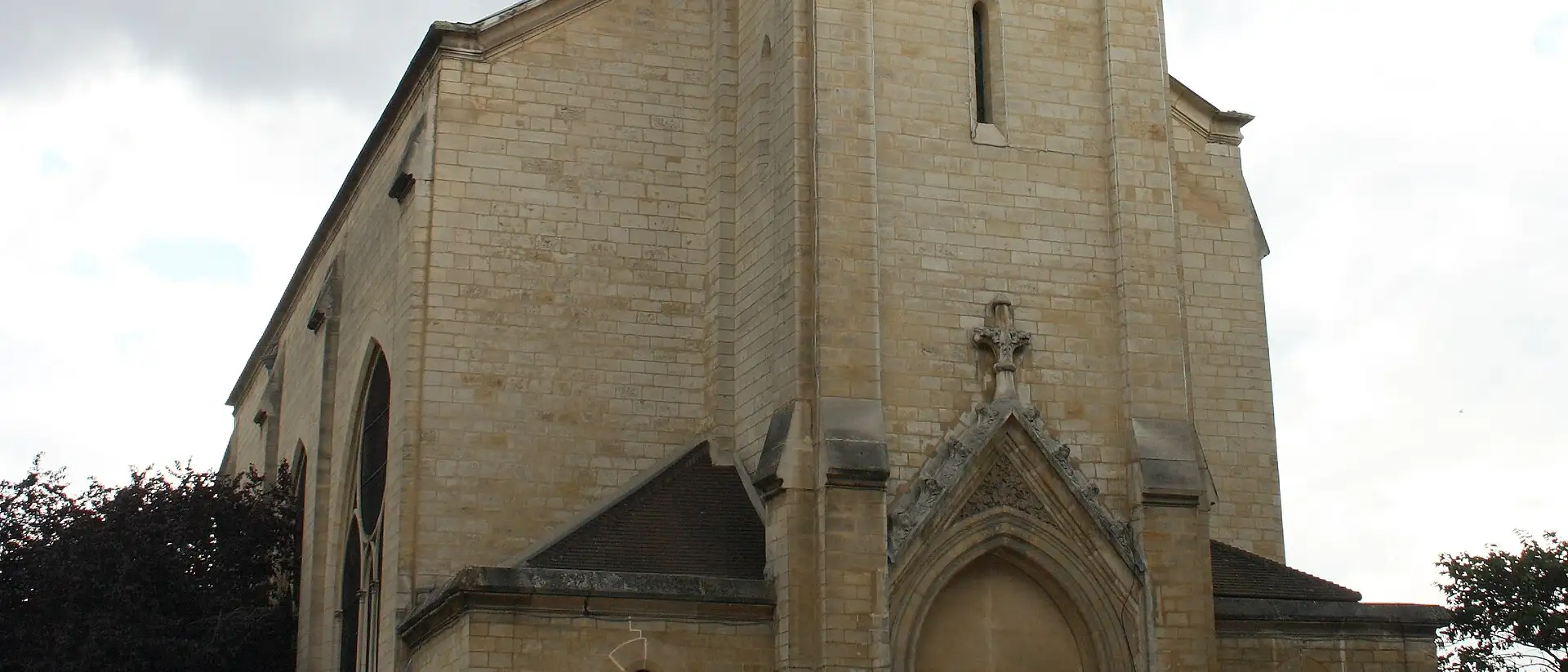 Église Saint-Gratien, Saint-Gratien