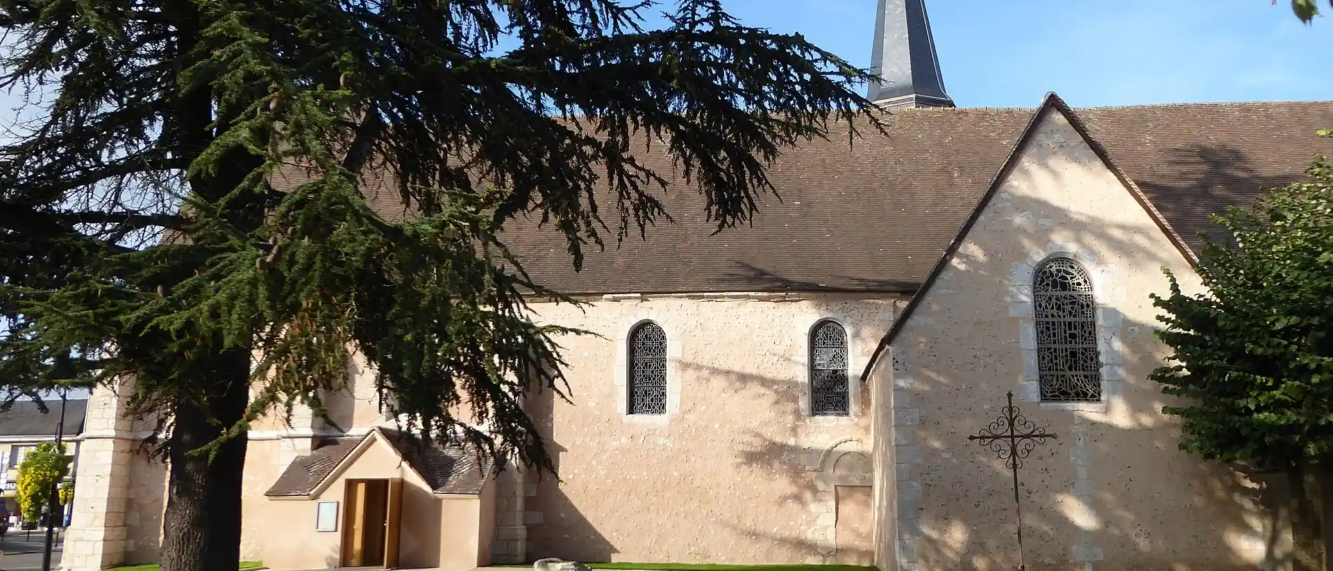 Église Saint-Pantaléon, Lucé