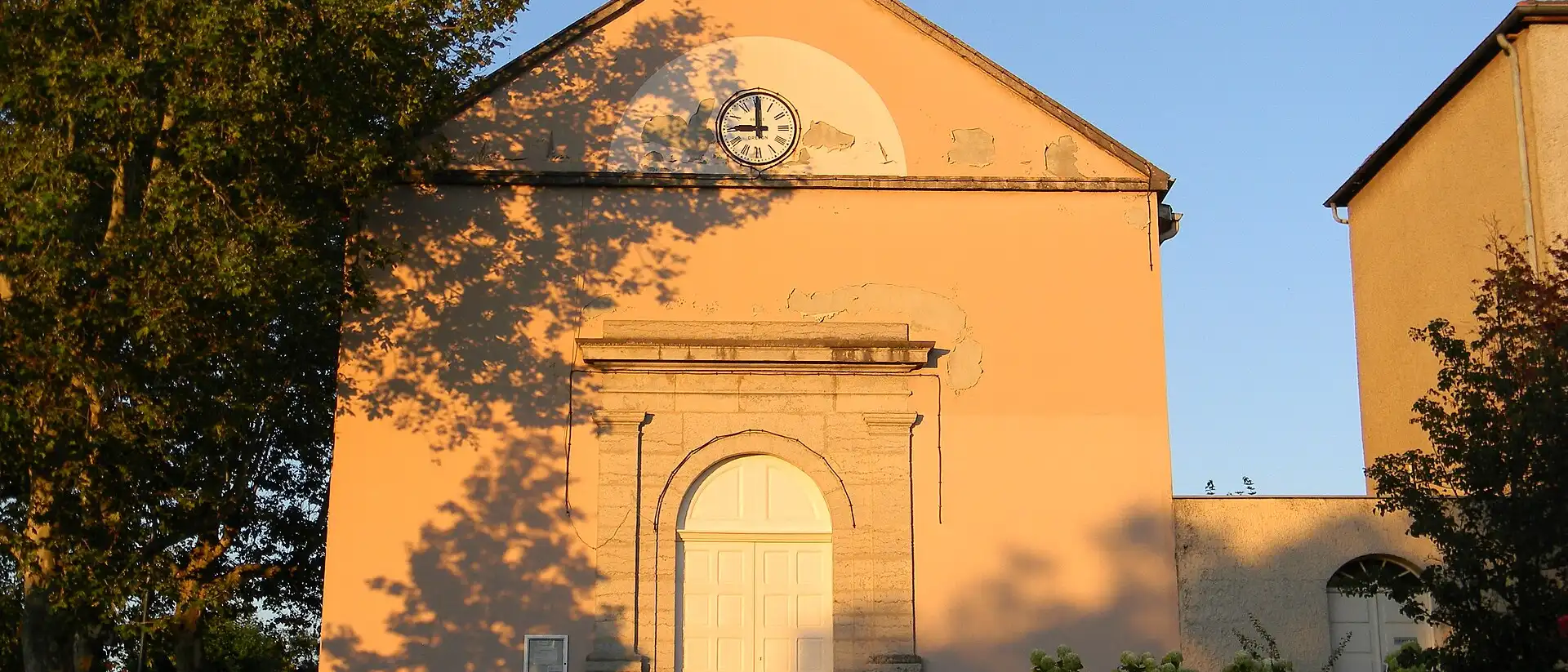 Église Saint-Pierre, Décines-Charpieu