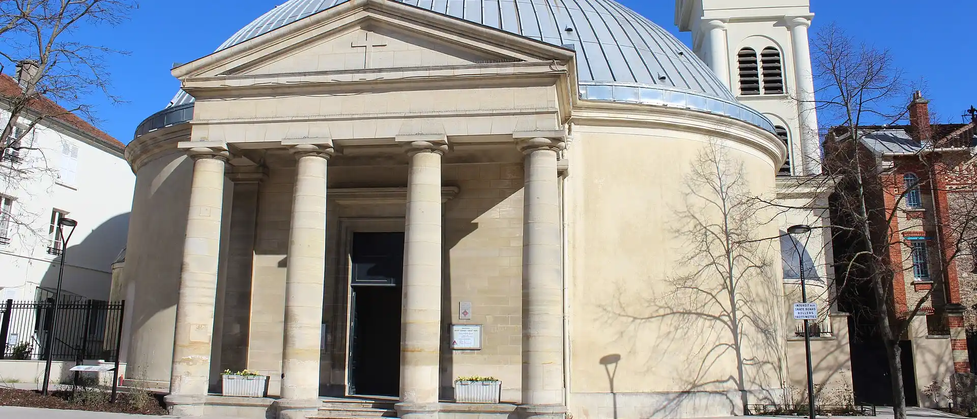 Église Saints-Pierre-et-Paul, Courbevoie