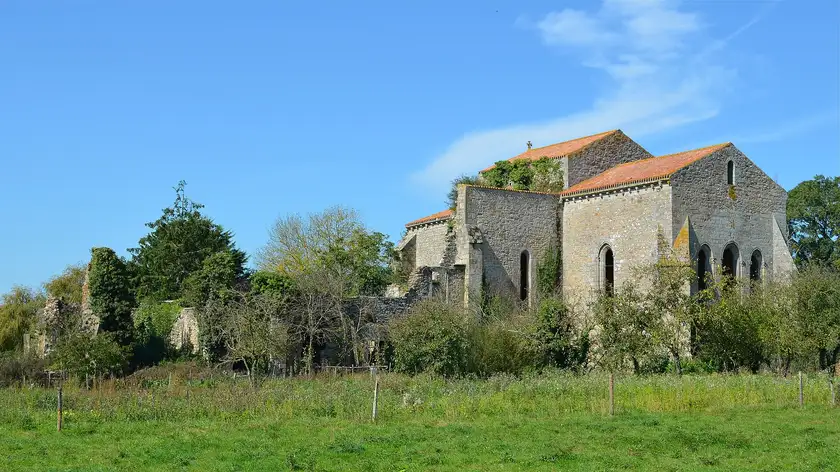 Abbaye Notre-Dame des Fontenelles, La Roche-sur-Yon