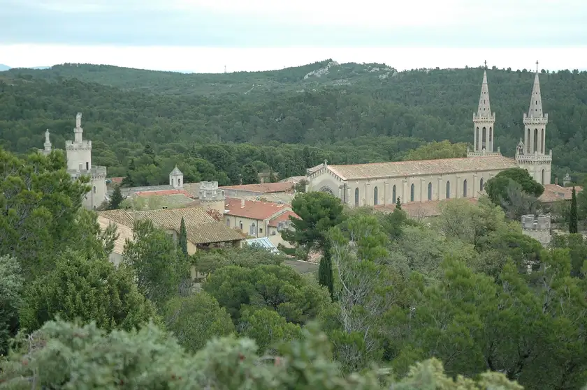 Abbaye Saint-Michel de Frigolet, Tarascon