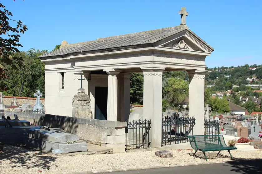 Chapelle Saint-Eugène d'Orsay, Orsay