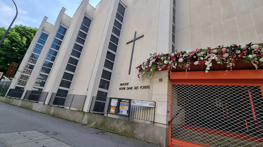Église catholique Notre-Dame-des-Foyers, Paris 19e