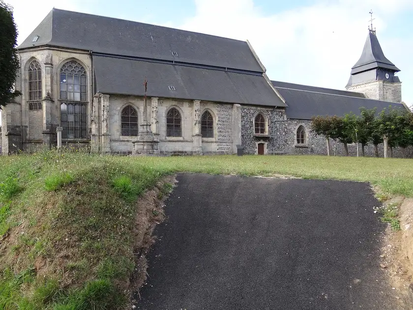 Église catholique Saint-Aubin à Neuville-lès-Dieppe, Dieppe