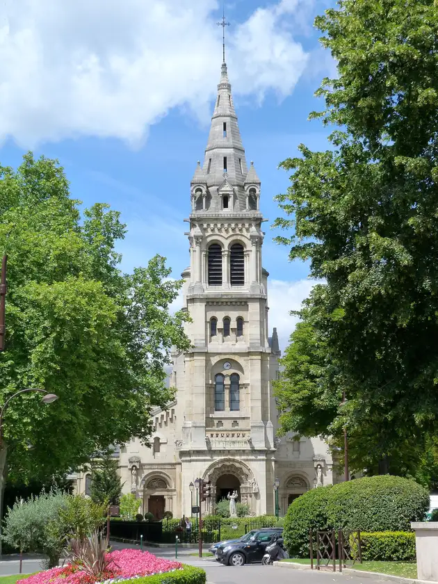 Église Catholique Saint Pierre de Neuilly, Neuilly-sur-Seine