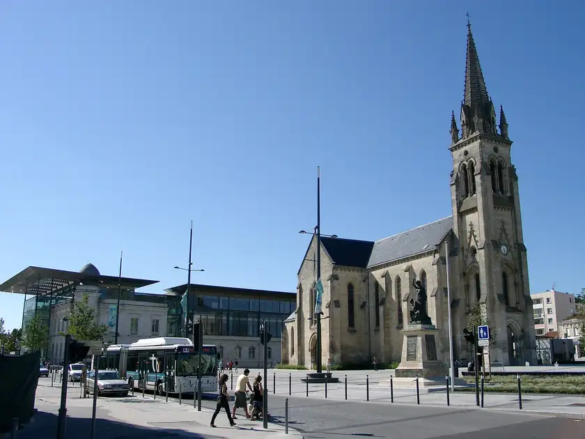 Église catholique Saint Vincent, Mérignac