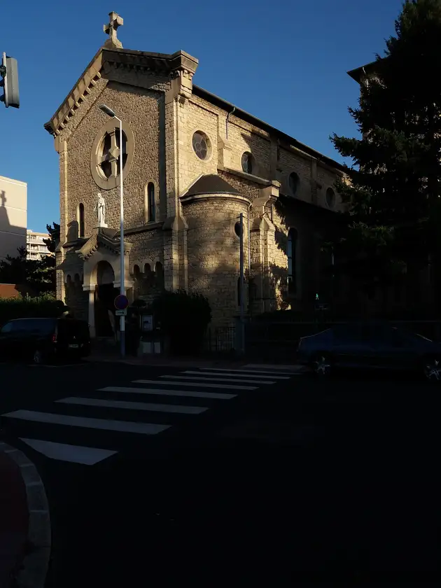 Église de l'Immaculée Conception – Ensemble paroissial Notre-Dame de la Miséricorde, Vénissieux