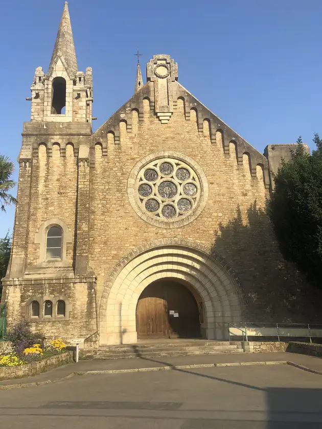 Église du Bienheureux-Charles-de-Blois, Auray