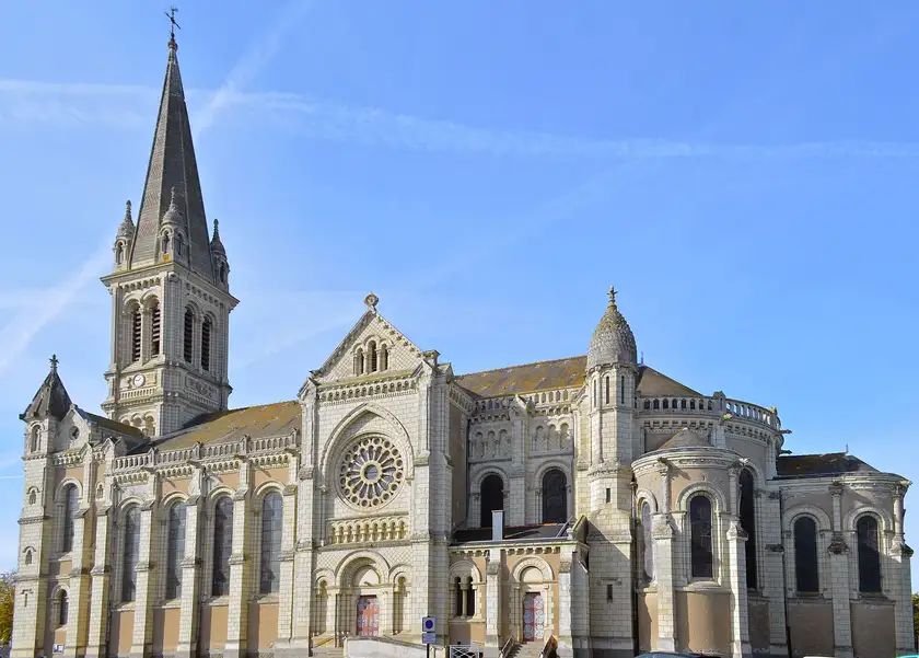 Église Notre-Dame-la-Neuve, Chemillé-en-Anjou