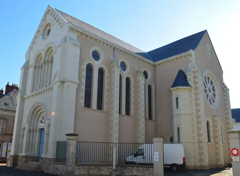Église Saint-Louis, Cholet