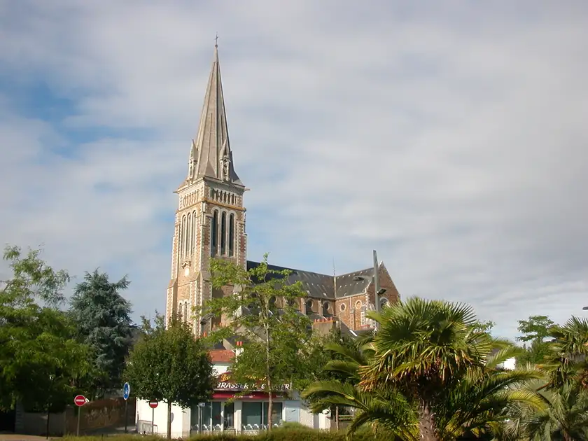 Église Saint Symphorien, Couëron